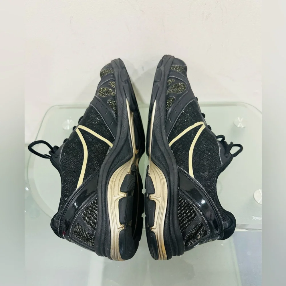 Ryka Women's‎ Size 12 Vida RZV Black / Gold Sparkle Pre-Owned Athletic Sneaker